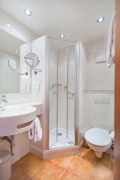 Hotel Avisa كارلسروه المظهر الخارجي الصورة